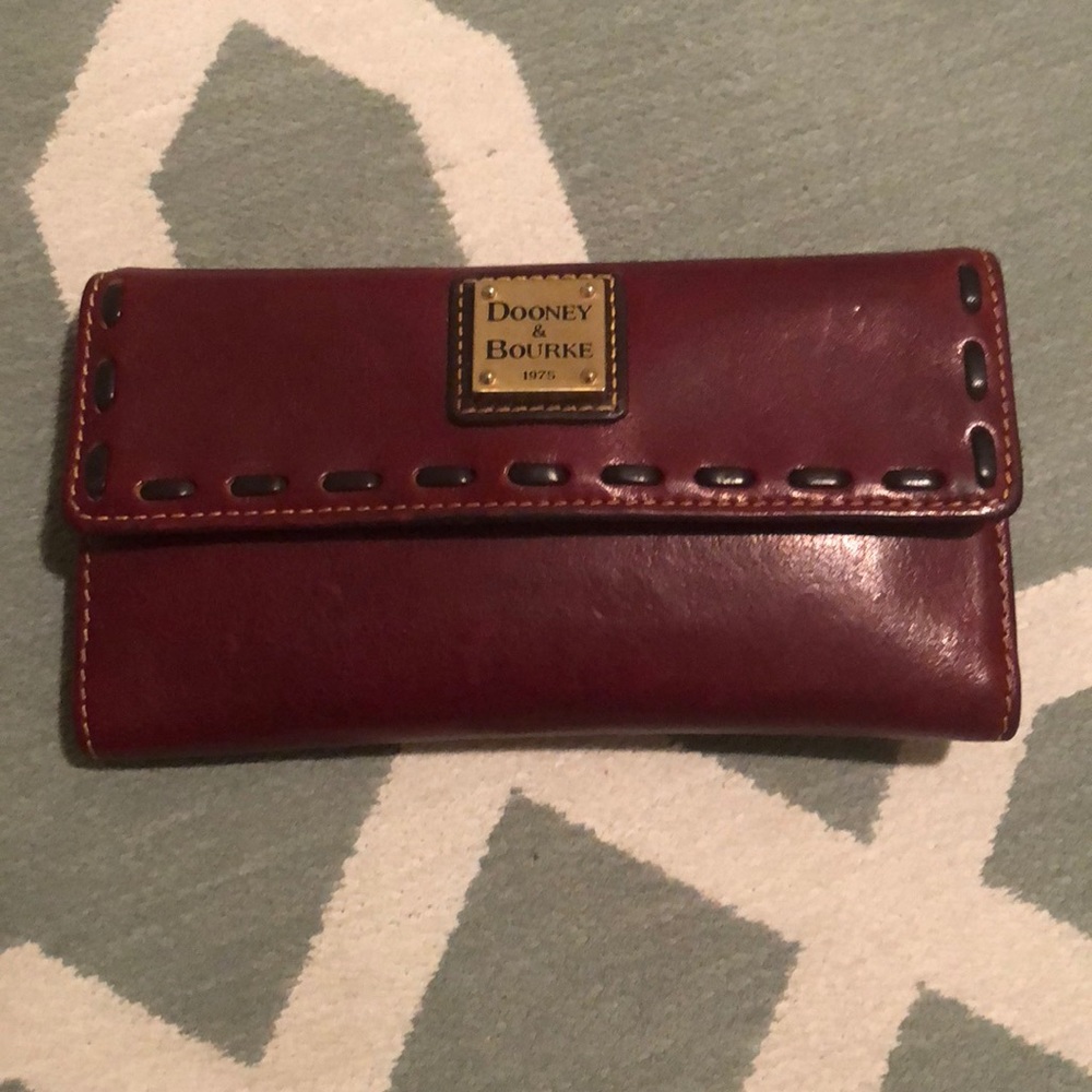Dooney & Bourke wallet
